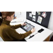 Wacom One Creative Pen Display графический планшет